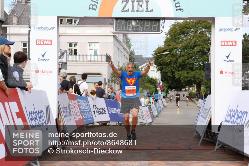 31.08.2025 - 21. Blankeneser Heldenlauf Strokosch-Dieckow http://msf.ph/oto/8648681 31.08.2025 09:47:21 Ziel 1107, 1153 meine-sportfotos.de