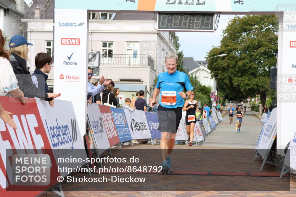 31.08.2025 - 21. Blankeneser Heldenlauf Strokosch-Dieckow http://msf.ph/oto/8648792 31.08.2025 09:47:08 Ziel 1007, 1002, 1116 meine-sportfotos.de