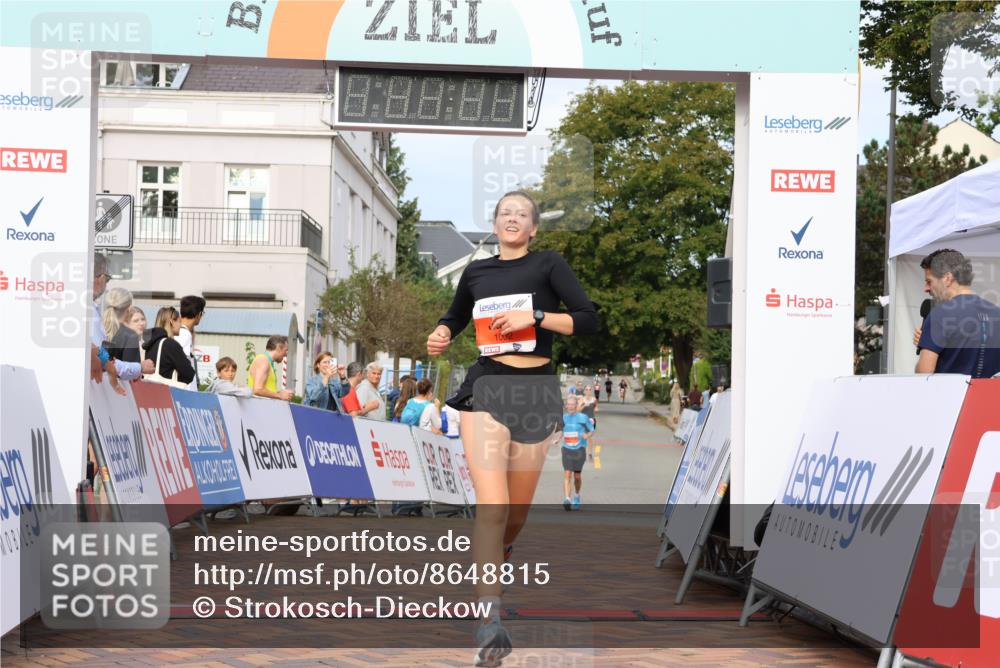 31.08.2025 - 21. Blankeneser Heldenlauf Strokosch-Dieckow http://msf.ph/oto/8648815 31.08.2025 09:47:01 Ziel 1114, 1029, 1002 meine-sportfotos.de