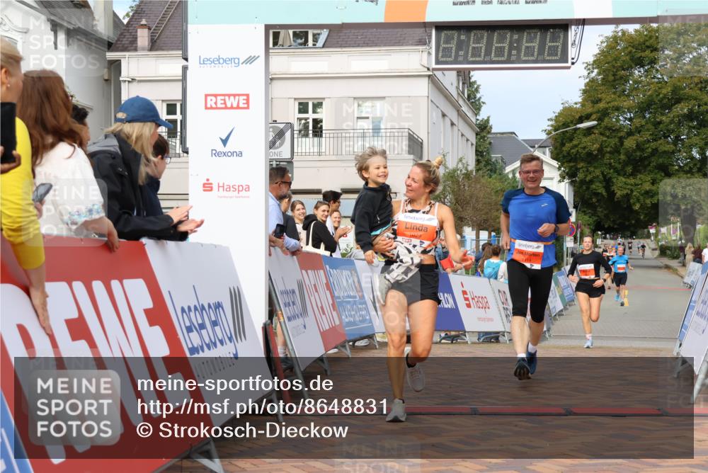 31.08.2025 - 21. Blankeneser Heldenlauf Strokosch-Dieckow http://msf.ph/oto/8648831 31.08.2025 09:46:57 Ziel 1114, 1029, 1002 meine-sportfotos.de