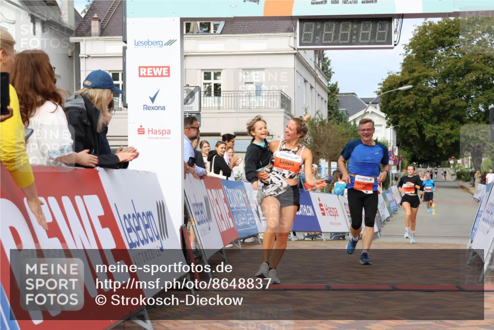 31.08.2025 - 21. Blankeneser Heldenlauf Strokosch-Dieckow http://msf.ph/oto/8648837 31.08.2025 09:46:57 Ziel 1114, 1029, 1002 meine-sportfotos.de