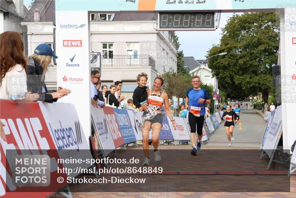 31.08.2025 - 21. Blankeneser Heldenlauf Strokosch-Dieckow http://msf.ph/oto/8648849 31.08.2025 09:46:57 Ziel 1114, 1029, 1002 meine-sportfotos.de