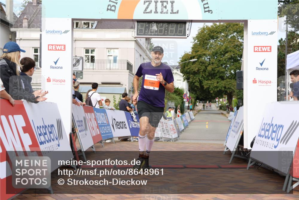 31.08.2025 - 21. Blankeneser Heldenlauf Strokosch-Dieckow http://msf.ph/oto/8648961 31.08.2025 09:45:41 Ziel 1027, 1161 meine-sportfotos.de