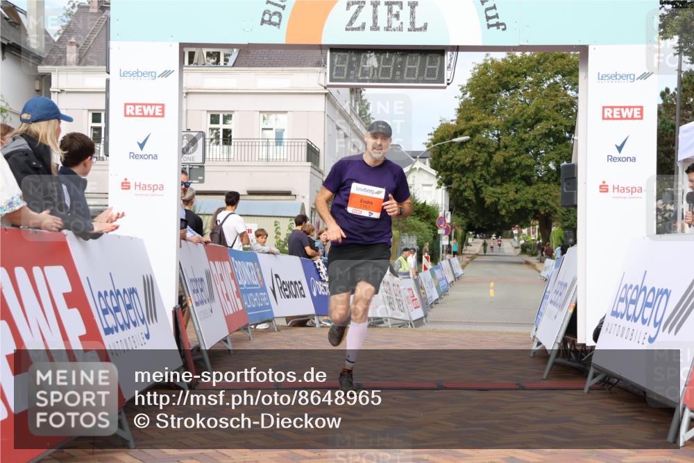 31.08.2025 - 21. Blankeneser Heldenlauf Strokosch-Dieckow http://msf.ph/oto/8648965 31.08.2025 09:45:41 Ziel 1027, 1161 meine-sportfotos.de