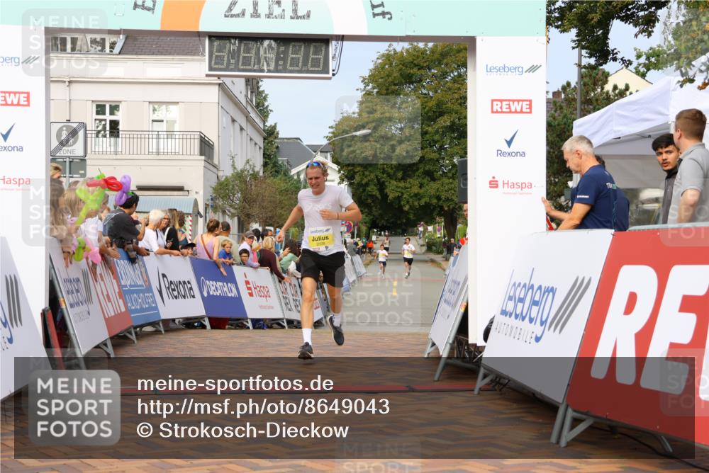 31.08.2025 - 21. Blankeneser Heldenlauf Strokosch-Dieckow http://msf.ph/oto/8649043 31.08.2025 10:15:14 Ziel 2098 meine-sportfotos.de