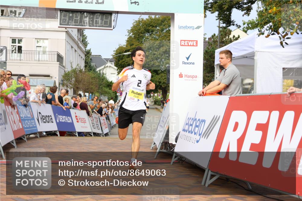 31.08.2025 - 21. Blankeneser Heldenlauf Strokosch-Dieckow http://msf.ph/oto/8649063 31.08.2025 10:15:03 Ziel 2572, 2332 meine-sportfotos.de