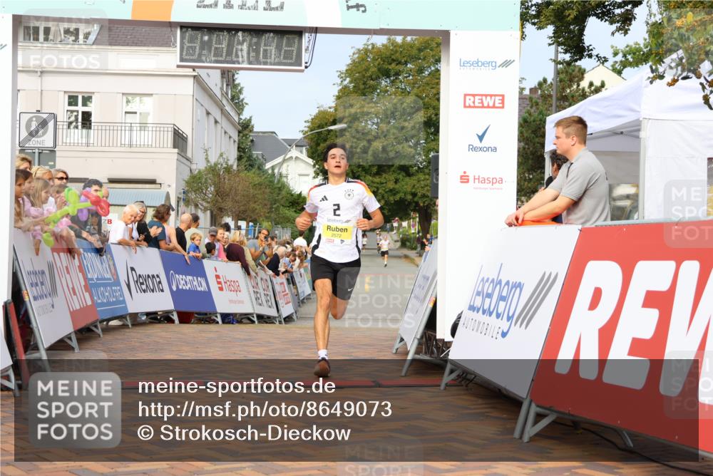 31.08.2025 - 21. Blankeneser Heldenlauf Strokosch-Dieckow http://msf.ph/oto/8649073 31.08.2025 10:15:03 Ziel 2572, 2332 meine-sportfotos.de