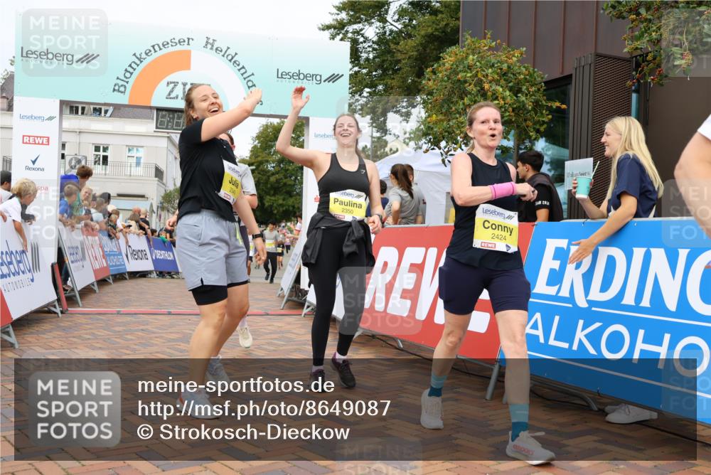 31.08.2025 - 21. Blankeneser Heldenlauf Strokosch-Dieckow http://msf.ph/oto/8649087 31.08.2025 10:34:42 Ziel 2110, 2244, 2021, 2424, 2668, 2669, 2667, 2298, 2438, 2439, 2349, 2441, 2442, 2350, 2090, 2083 meine-sportfotos.de