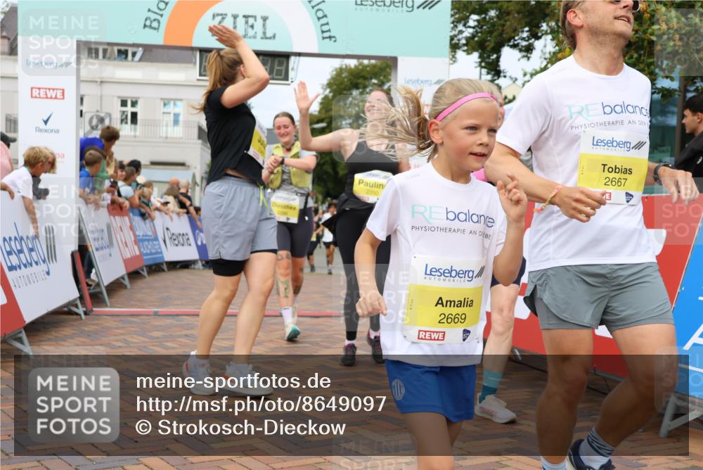 31.08.2025 - 21. Blankeneser Heldenlauf Strokosch-Dieckow http://msf.ph/oto/8649097 31.08.2025 10:34:42 Ziel 2110, 2244, 2021, 2424, 2668, 2669, 2667, 2298, 2438, 2439, 2349, 2441, 2442, 2350, 2090, 2083 meine-sportfotos.de