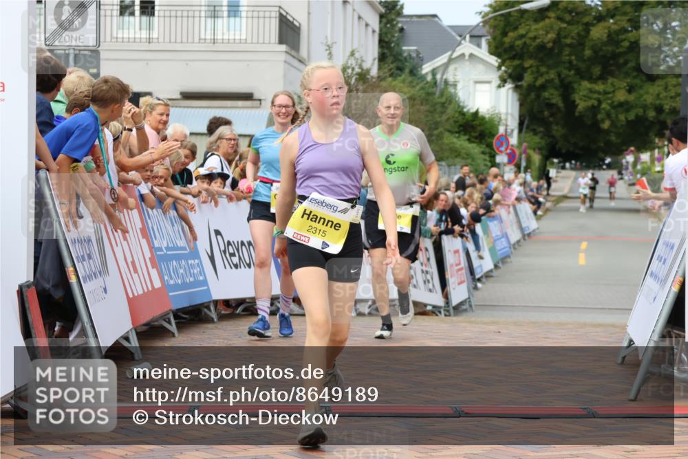 31.08.2025 - 21. Blankeneser Heldenlauf Strokosch-Dieckow http://msf.ph/oto/8649189 31.08.2025 10:50:08 Ziel 2315, 2245, 2313, 3038, 3685 meine-sportfotos.de