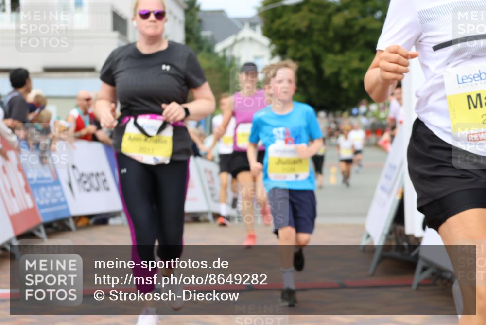 31.08.2025 - 21. Blankeneser Heldenlauf Strokosch-Dieckow http://msf.ph/oto/8649282 31.08.2025 10:33:27 Ziel 2011, 2044, 2126, 2640, 2639, 2220, 2221 meine-sportfotos.de
