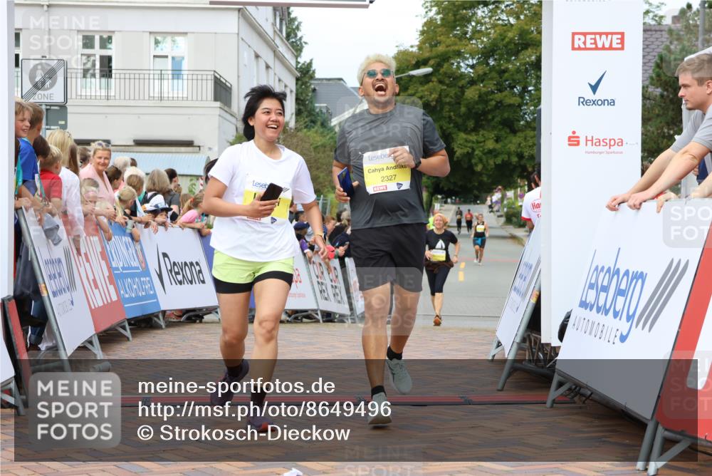 31.08.2025 - 21. Blankeneser Heldenlauf Strokosch-Dieckow http://msf.ph/oto/8649496 31.08.2025 10:46:51 Ziel 2327, 2389 meine-sportfotos.de