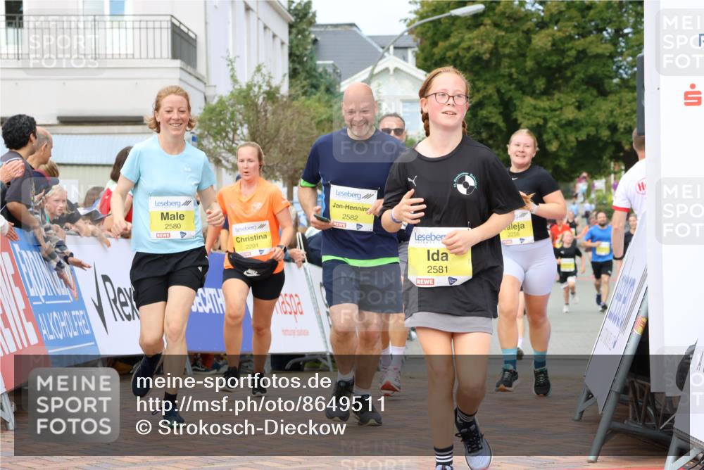31.08.2025 - 21. Blankeneser Heldenlauf Strokosch-Dieckow http://msf.ph/oto/8649511 31.08.2025 10:32:35 Ziel 2490, 2256, 2257, 2644, 2581, 2582, 2580, 2201 meine-sportfotos.de