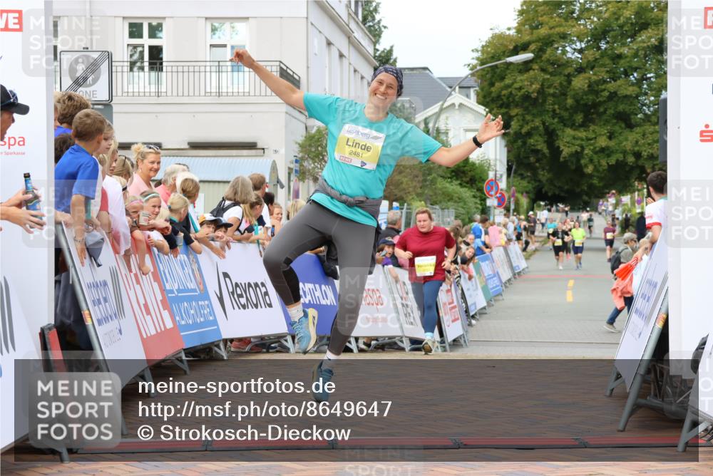 31.08.2025 - 21. Blankeneser Heldenlauf Strokosch-Dieckow http://msf.ph/oto/8649647 31.08.2025 10:44:48 Ziel 2153, 2481, 3396 meine-sportfotos.de