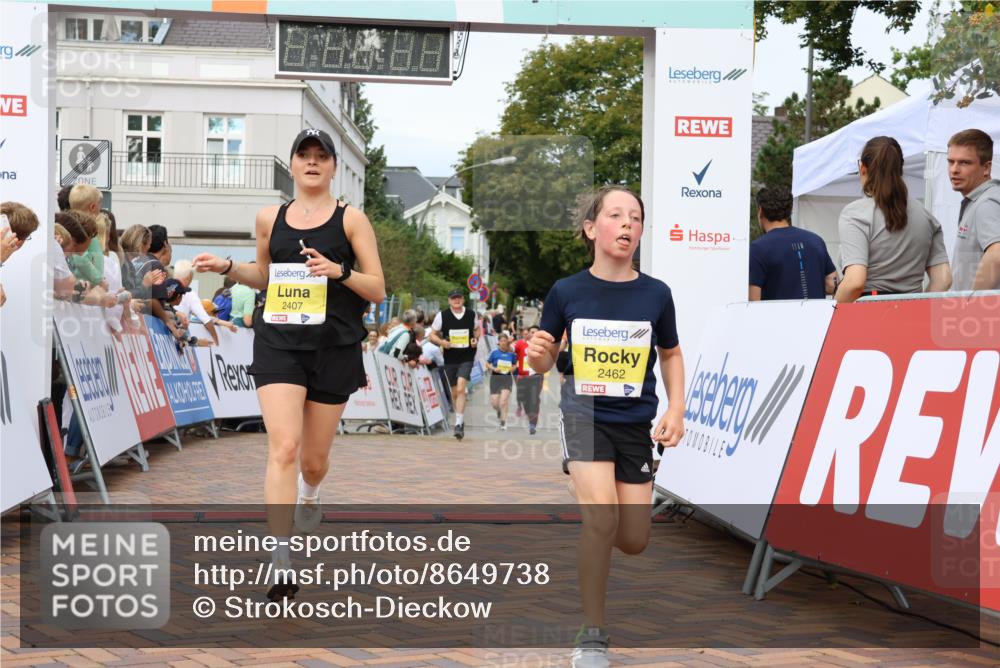 31.08.2025 - 21. Blankeneser Heldenlauf Strokosch-Dieckow http://msf.ph/oto/8649738 31.08.2025 10:31:52 Ziel 2077, 2407, 2280, 2462, 2278, 2228 meine-sportfotos.de