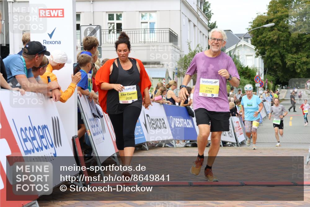 31.08.2025 - 21. Blankeneser Heldenlauf Strokosch-Dieckow http://msf.ph/oto/8649841 31.08.2025 10:41:43 Ziel 2774, 2036, 2666 meine-sportfotos.de