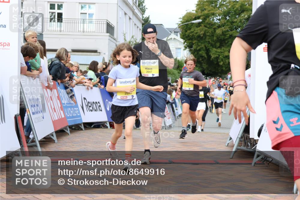 31.08.2025 - 21. Blankeneser Heldenlauf Strokosch-Dieckow http://msf.ph/oto/8649916 31.08.2025 10:31:22 Ziel 2551, 2776, 2307, 2097, 2649, 2647, 2399, 2103, 2274 meine-sportfotos.de