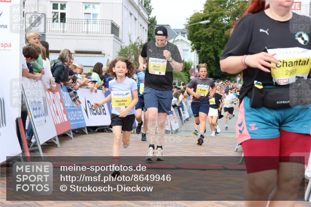 31.08.2025 - 21. Blankeneser Heldenlauf Strokosch-Dieckow http://msf.ph/oto/8649946 31.08.2025 10:31:22 Ziel 2551, 2776, 2307, 2097, 2649, 2647, 2399, 2103, 2274 meine-sportfotos.de