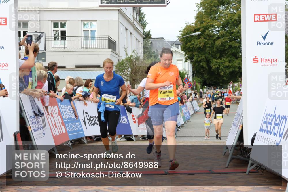 31.08.2025 - 21. Blankeneser Heldenlauf Strokosch-Dieckow http://msf.ph/oto/8649988 31.08.2025 10:40:14 Ziel 2064, 2066, 2199, 2062 meine-sportfotos.de