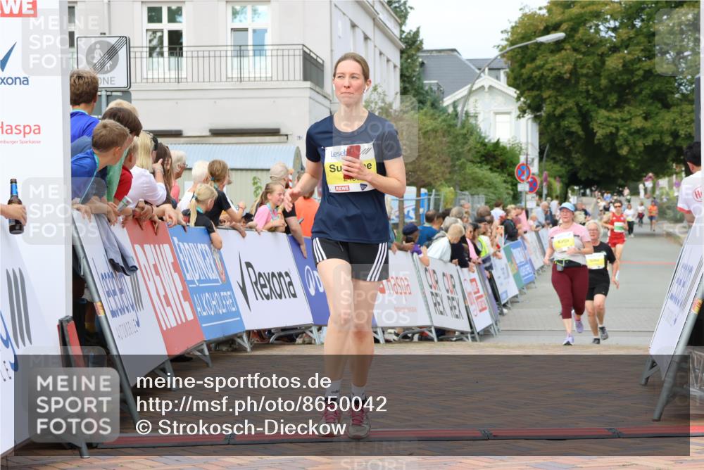 31.08.2025 - 21. Blankeneser Heldenlauf Strokosch-Dieckow http://msf.ph/oto/8650042 31.08.2025 10:39:29 Ziel 2707, 2460 meine-sportfotos.de