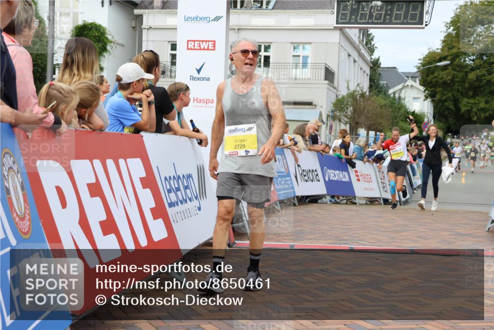 31.08.2025 - 21. Blankeneser Heldenlauf Strokosch-Dieckow http://msf.ph/oto/8650461 31.08.2025 10:36:56 Ziel 2778, 2255, 2729, 2685, 2507 meine-sportfotos.de