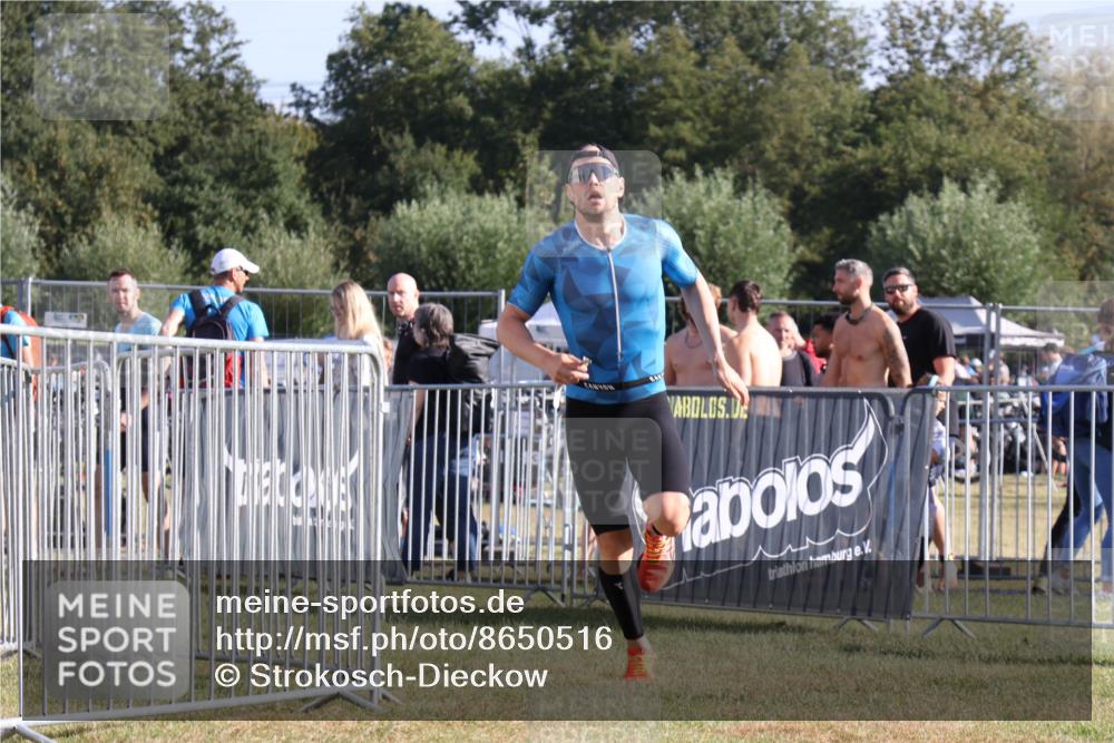 31.08.2025 - Elbe Triathlon Hamburg Strokosch-Dieckow http://msf.ph/oto/8650516 31.08.2025 09:24:29 Laufen  meine-sportfotos.de