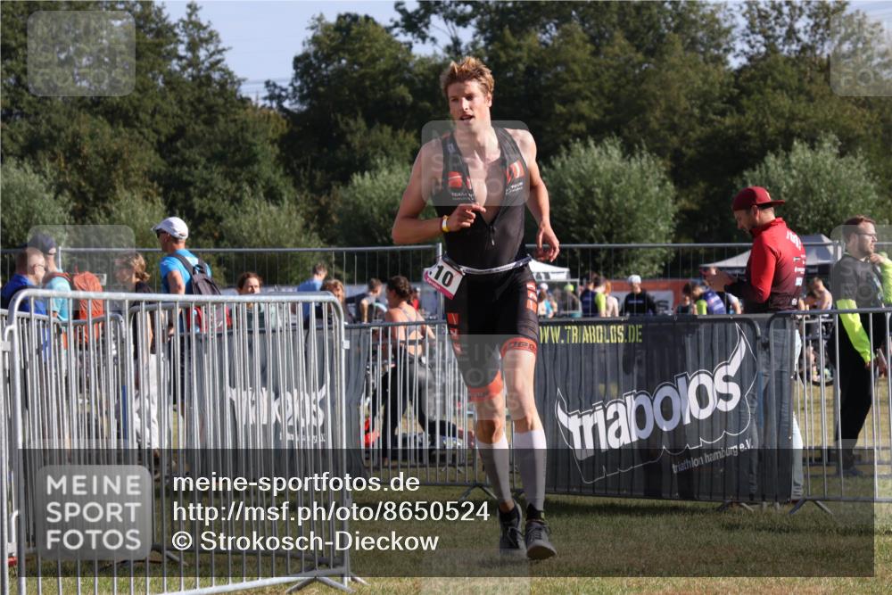 31.08.2025 - Elbe Triathlon Hamburg Strokosch-Dieckow http://msf.ph/oto/8650524 31.08.2025 09:26:18 Laufen 10 meine-sportfotos.de