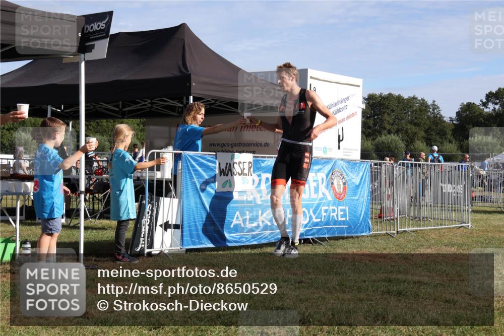 31.08.2025 - Elbe Triathlon Hamburg Strokosch-Dieckow http://msf.ph/oto/8650529 31.08.2025 09:26:20 Laufen  meine-sportfotos.de