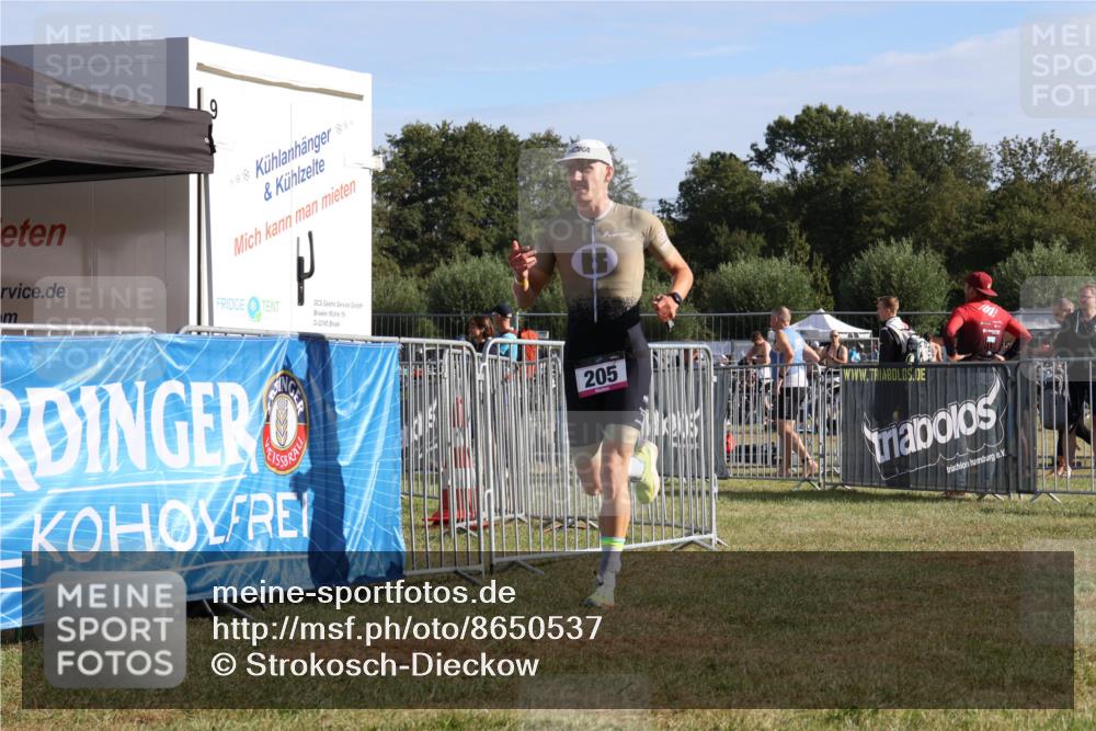 31.08.2025 - Elbe Triathlon Hamburg Strokosch-Dieckow http://msf.ph/oto/8650537 31.08.2025 09:27:24 Laufen 19, 22145, 205 meine-sportfotos.de