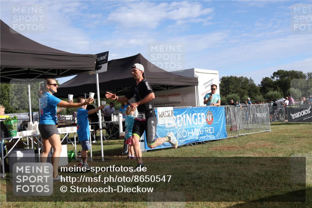 31.08.2025 - Elbe Triathlon Hamburg Strokosch-Dieckow http://msf.ph/oto/8650547 31.08.2025 09:28:36 Laufen 32 meine-sportfotos.de
