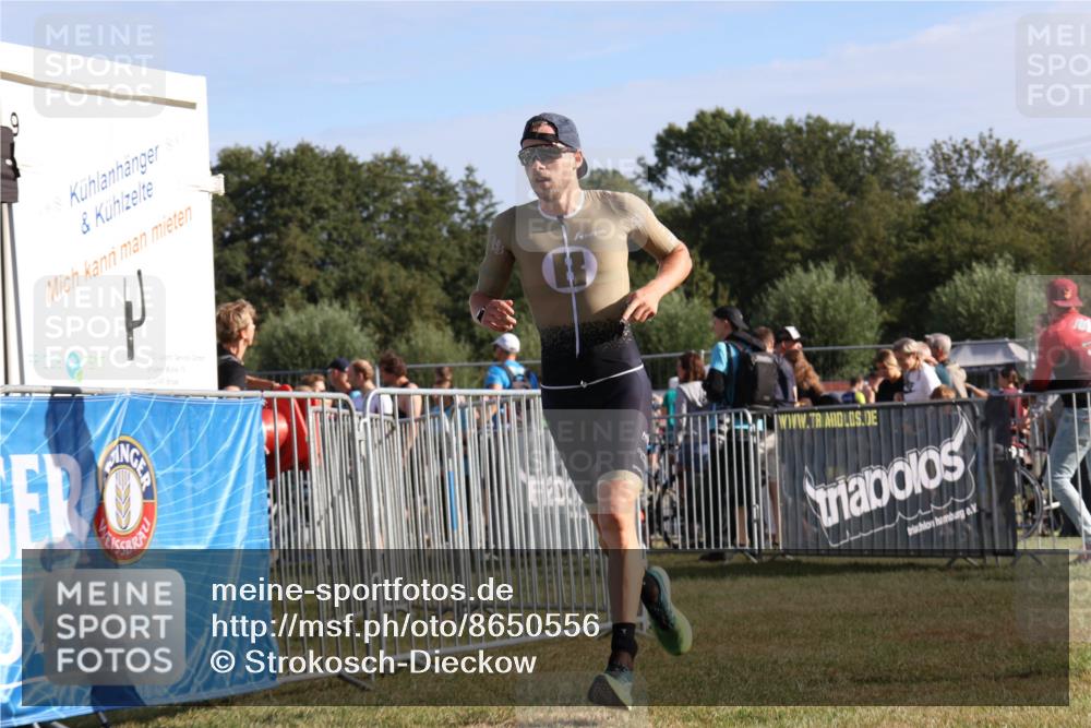 31.08.2025 - Elbe Triathlon Hamburg Strokosch-Dieckow http://msf.ph/oto/8650556 31.08.2025 09:28:47 Laufen 88 meine-sportfotos.de