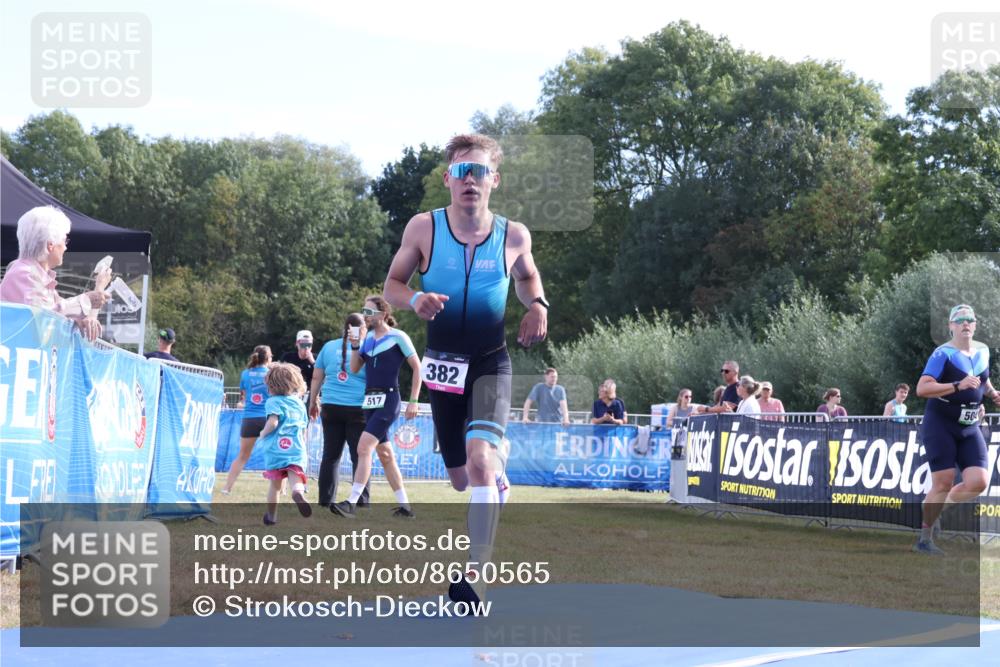 31.08.2025 - Elbe Triathlon Hamburg Strokosch-Dieckow http://msf.ph/oto/8650565 31.08.2025 10:25:06 Ziel 382 meine-sportfotos.de