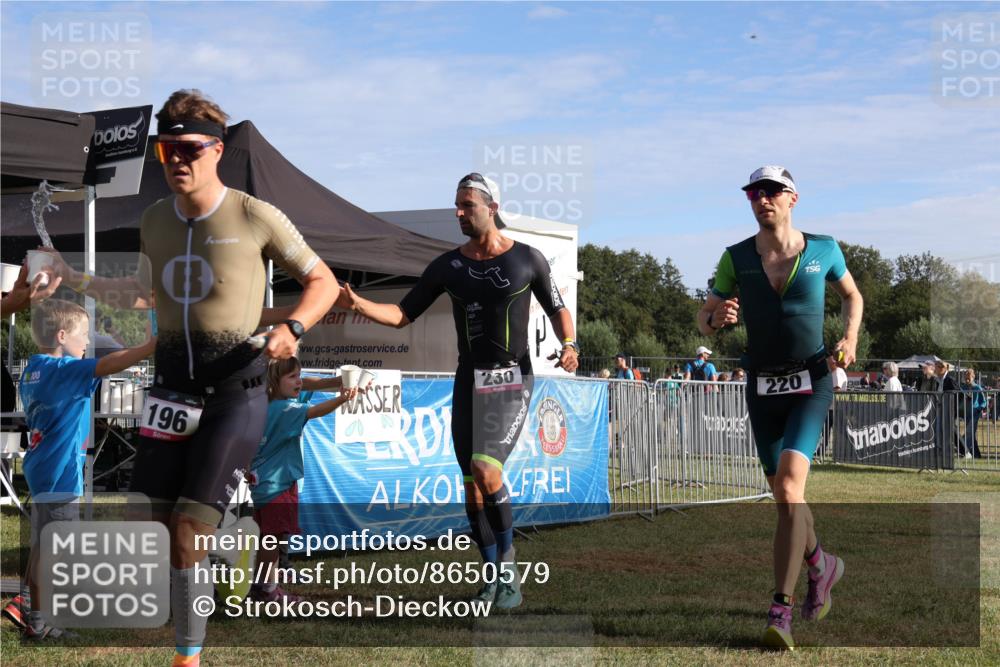 31.08.2025 - Elbe Triathlon Hamburg Strokosch-Dieckow http://msf.ph/oto/8650579 31.08.2025 09:29:56 Laufen 196, 230, 220 meine-sportfotos.de
