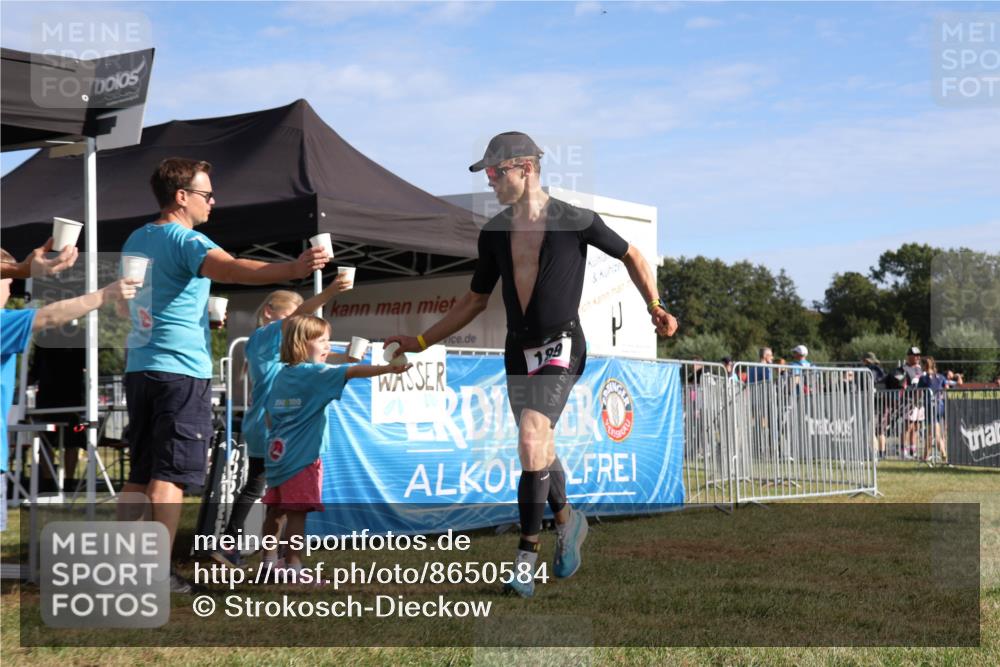 31.08.2025 - Elbe Triathlon Hamburg Strokosch-Dieckow http://msf.ph/oto/8650584 31.08.2025 09:31:13 Laufen 100, 100, 199 meine-sportfotos.de