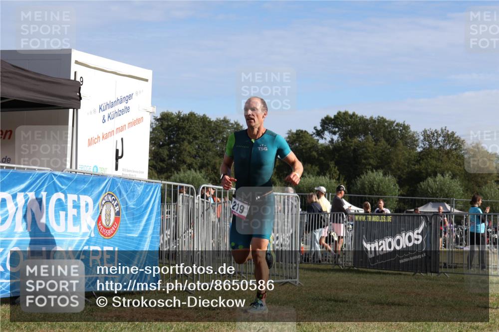 31.08.2025 - Elbe Triathlon Hamburg Strokosch-Dieckow http://msf.ph/oto/8650586 31.08.2025 09:31:47 Laufen 888, 219 meine-sportfotos.de