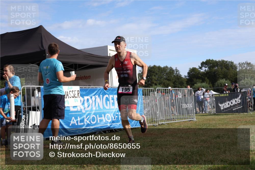 31.08.2025 - Elbe Triathlon Hamburg Strokosch-Dieckow http://msf.ph/oto/8650655 31.08.2025 09:35:39 Laufen 100, 10, 195 meine-sportfotos.de
