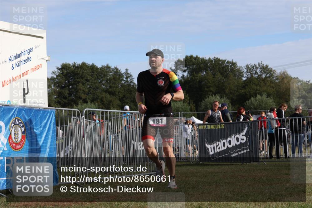 31.08.2025 - Elbe Triathlon Hamburg Strokosch-Dieckow http://msf.ph/oto/8650661 31.08.2025 09:35:45 Laufen 20, 181 meine-sportfotos.de