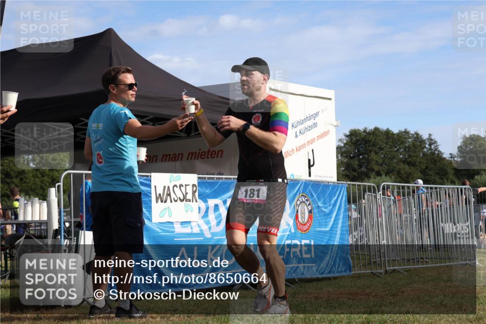 31.08.2025 - Elbe Triathlon Hamburg Strokosch-Dieckow http://msf.ph/oto/8650664 31.08.2025 09:35:46 Laufen 109, 100, 869, 181, 88 meine-sportfotos.de