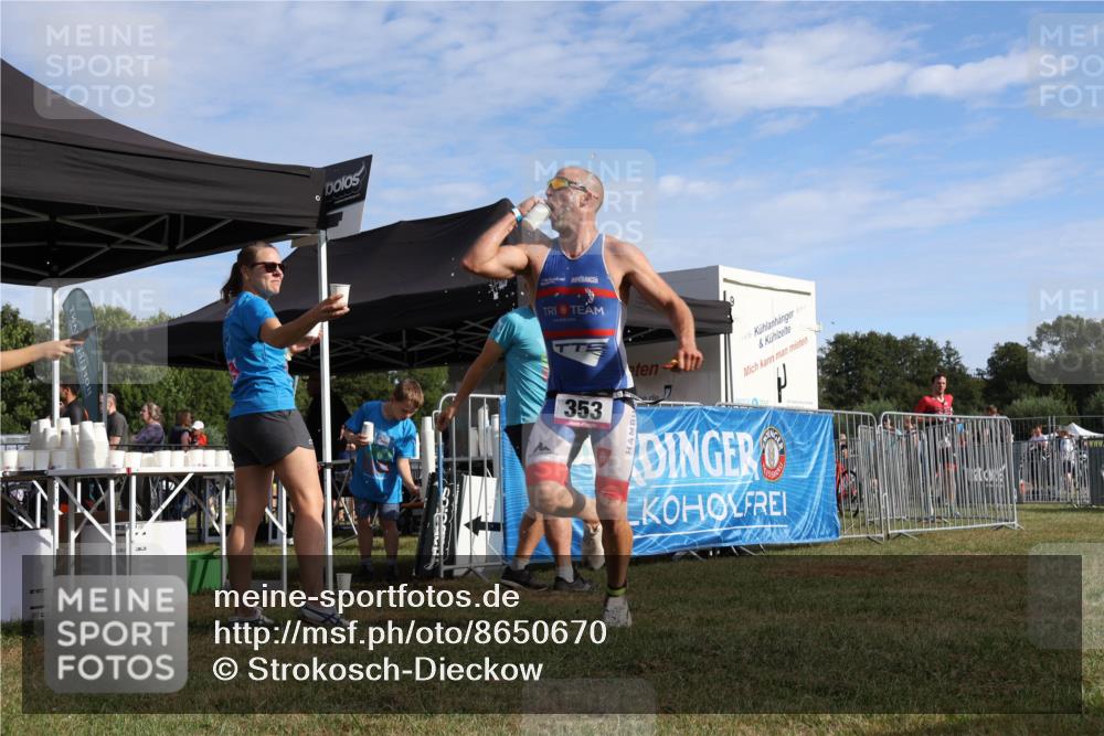 31.08.2025 - Elbe Triathlon Hamburg Strokosch-Dieckow http://msf.ph/oto/8650670 31.08.2025 09:36:02 Laufen 353, 8 meine-sportfotos.de