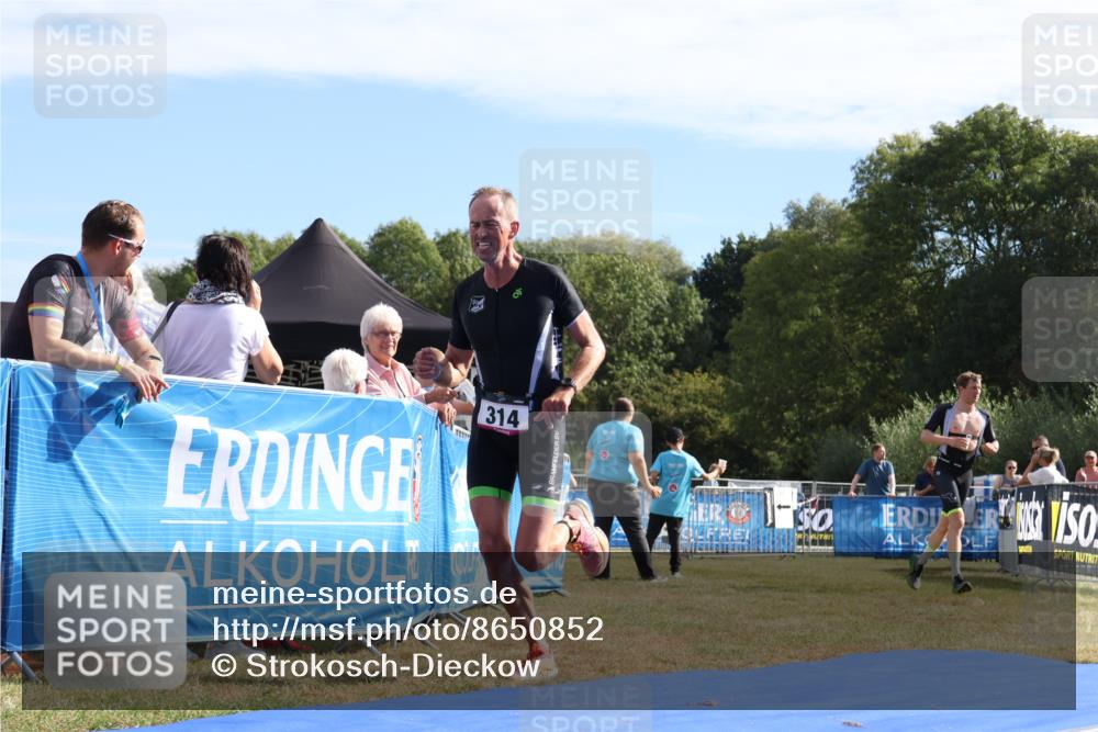 31.08.2025 - Elbe Triathlon Hamburg Strokosch-Dieckow http://msf.ph/oto/8650852 31.08.2025 10:27:53 Ziel 314, 364 meine-sportfotos.de