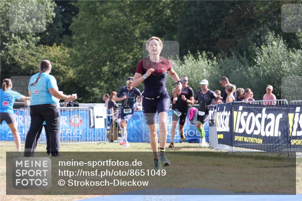 31.08.2025 - Elbe Triathlon Hamburg Strokosch-Dieckow http://msf.ph/oto/8651049 31.08.2025 10:33:13 Ziel 257, 363, 600 meine-sportfotos.de
