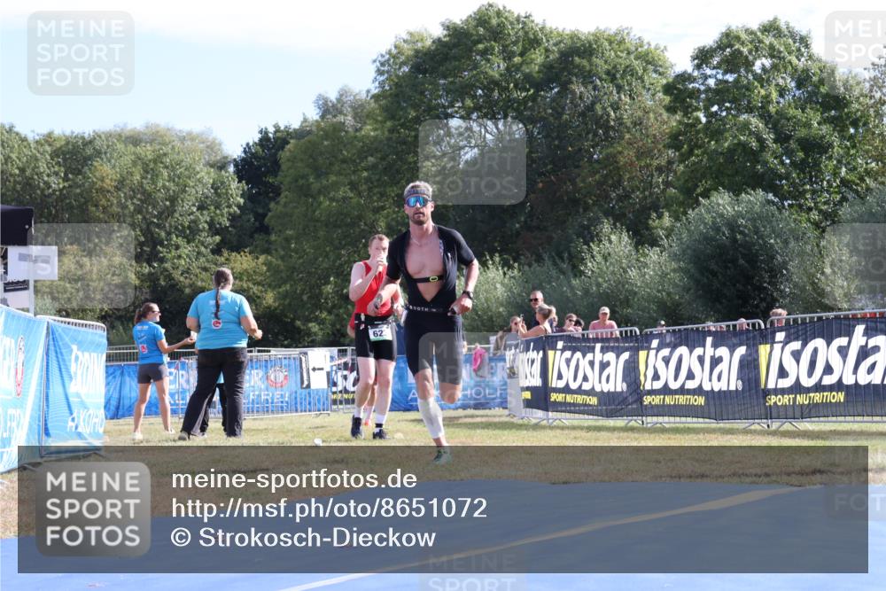 31.08.2025 - Elbe Triathlon Hamburg Strokosch-Dieckow http://msf.ph/oto/8651072 31.08.2025 10:33:40 Ziel 335, 535 meine-sportfotos.de