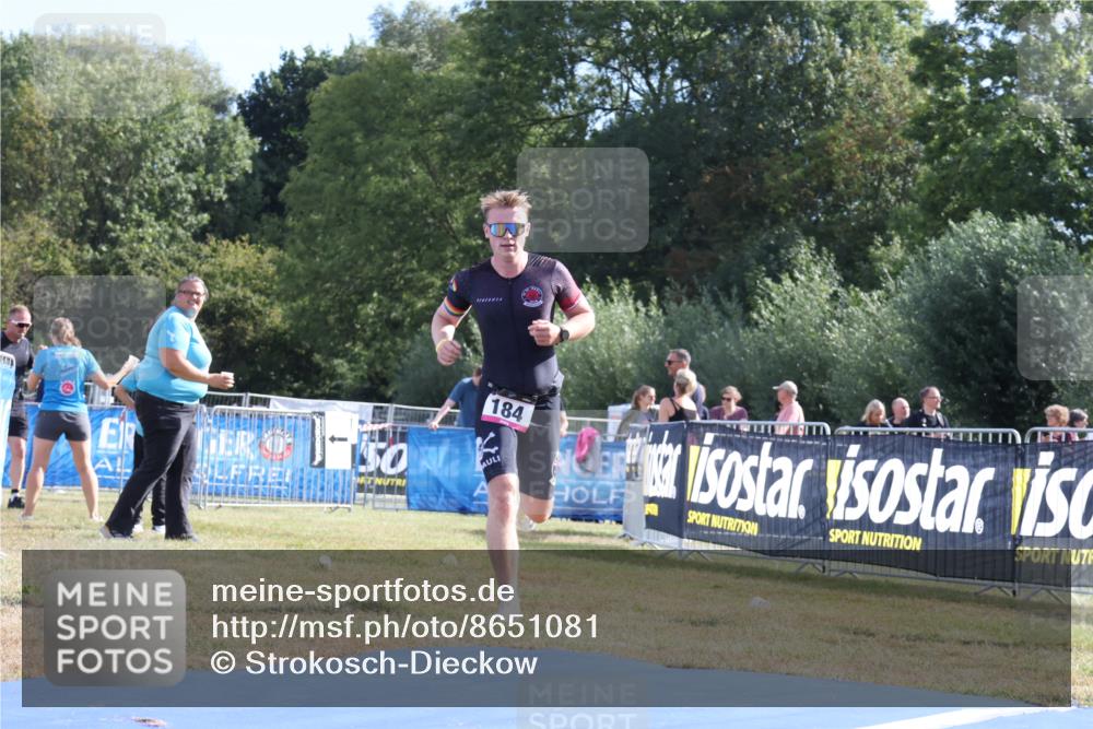 31.08.2025 - Elbe Triathlon Hamburg Strokosch-Dieckow http://msf.ph/oto/8651081 31.08.2025 10:34:34 Ziel 184 meine-sportfotos.de