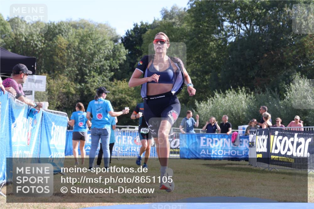 31.08.2025 - Elbe Triathlon Hamburg Strokosch-Dieckow http://msf.ph/oto/8651105 31.08.2025 10:36:42 Ziel 252 meine-sportfotos.de