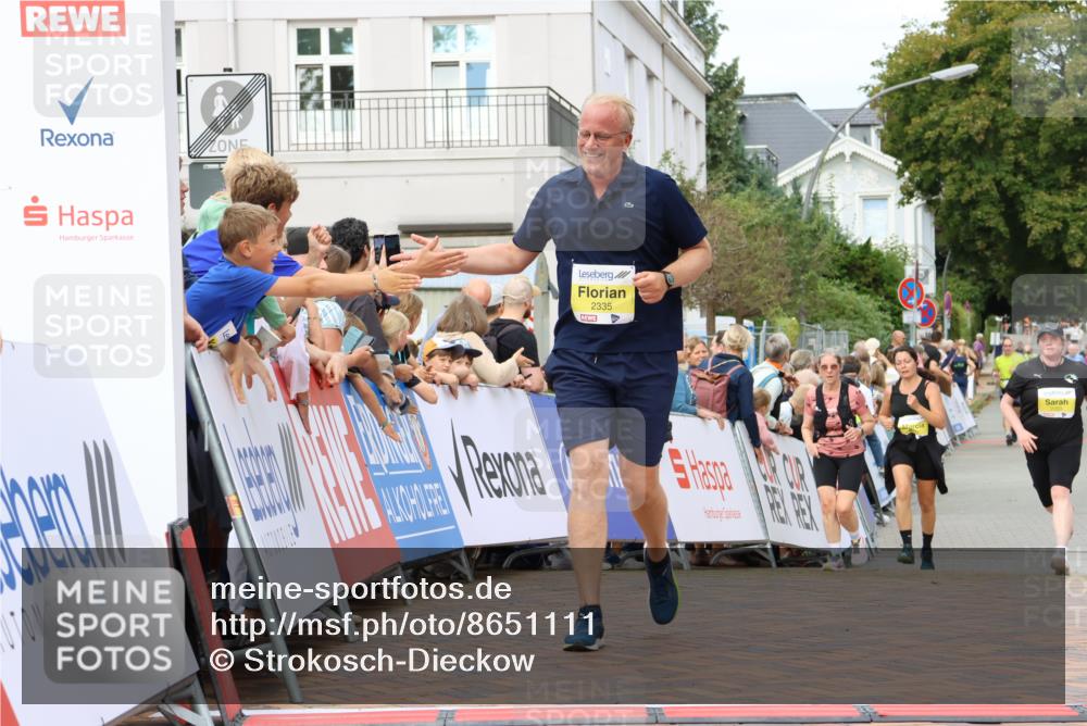31.08.2025 - 21. Blankeneser Heldenlauf Strokosch-Dieckow http://msf.ph/oto/8651111 31.08.2025 10:35:13 Ziel 2203, 2466, 2335 meine-sportfotos.de
