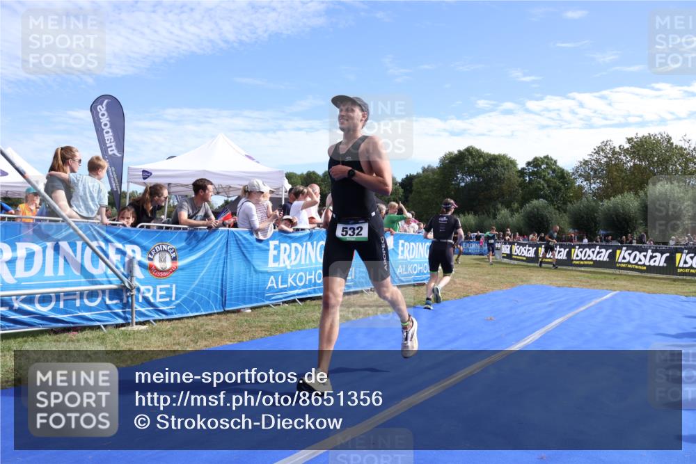31.08.2025 - Elbe Triathlon Hamburg Strokosch-Dieckow http://msf.ph/oto/8651356 31.08.2025 10:45:19 Ziel 383, 532 meine-sportfotos.de