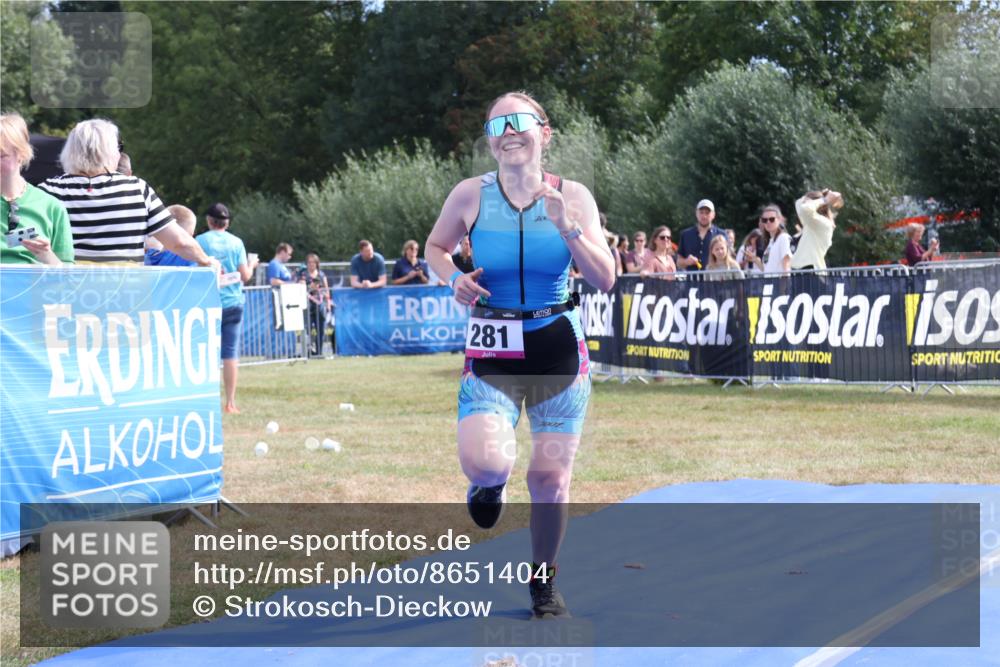 31.08.2025 - Elbe Triathlon Hamburg Strokosch-Dieckow http://msf.ph/oto/8651404 31.08.2025 10:46:55 Ziel 281, 376 meine-sportfotos.de