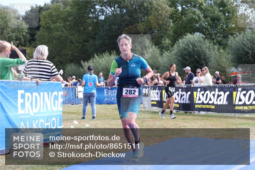 31.08.2025 - Elbe Triathlon Hamburg Strokosch-Dieckow http://msf.ph/oto/8651511 31.08.2025 10:48:52 Ziel 282 meine-sportfotos.de