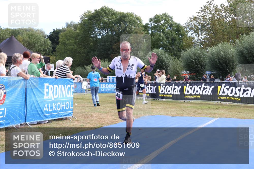 31.08.2025 - Elbe Triathlon Hamburg Strokosch-Dieckow http://msf.ph/oto/8651609 31.08.2025 10:51:23 Ziel 348 meine-sportfotos.de