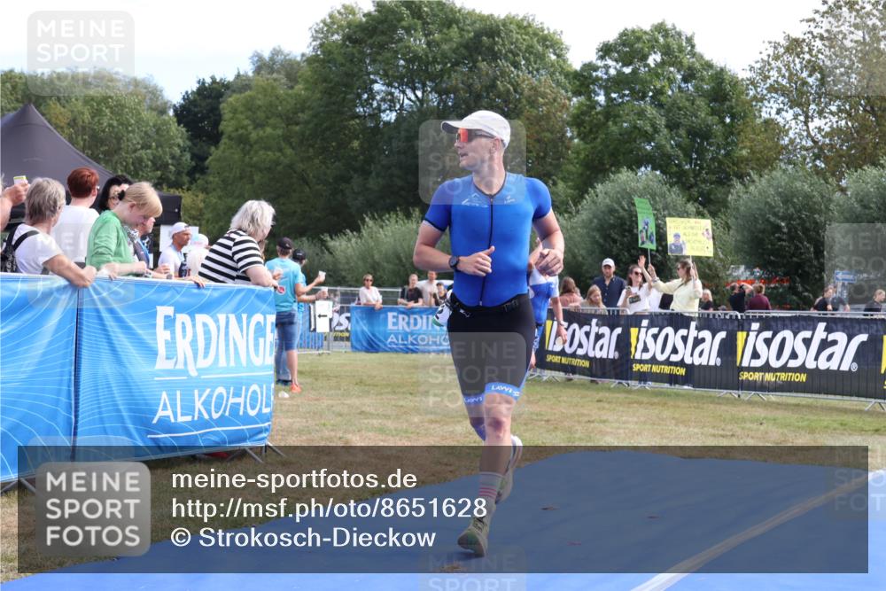 31.08.2025 - Elbe Triathlon Hamburg Strokosch-Dieckow http://msf.ph/oto/8651628 31.08.2025 10:52:19 Ziel 299, 602 meine-sportfotos.de